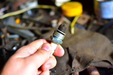 how to read spark plugs