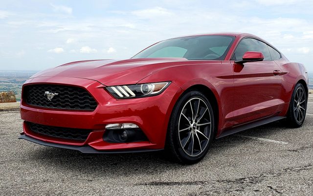 why is my mustang shaking