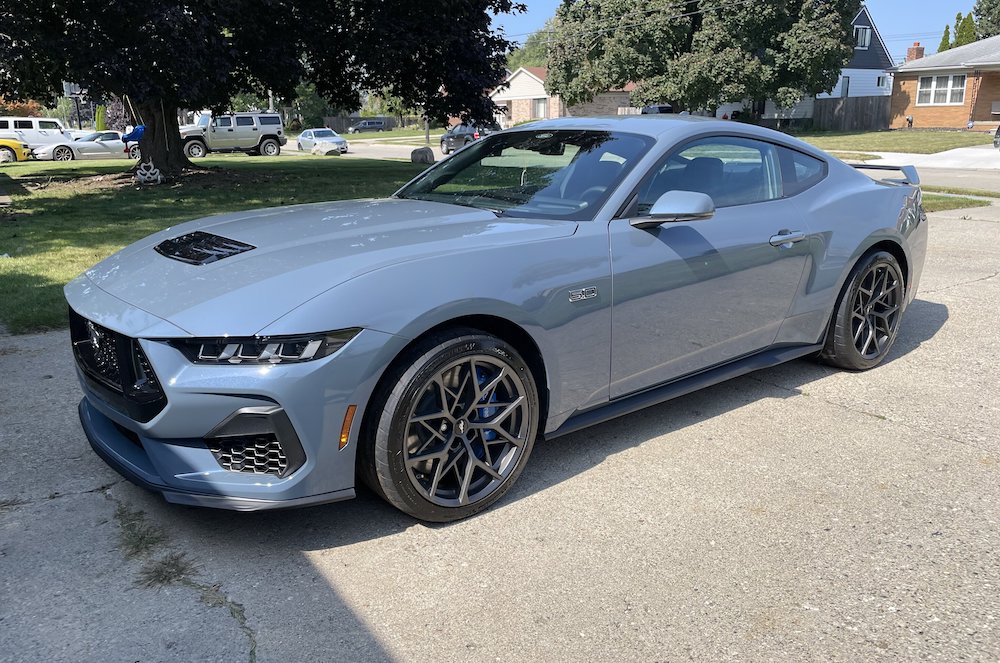 are mustangs rear wheel drive