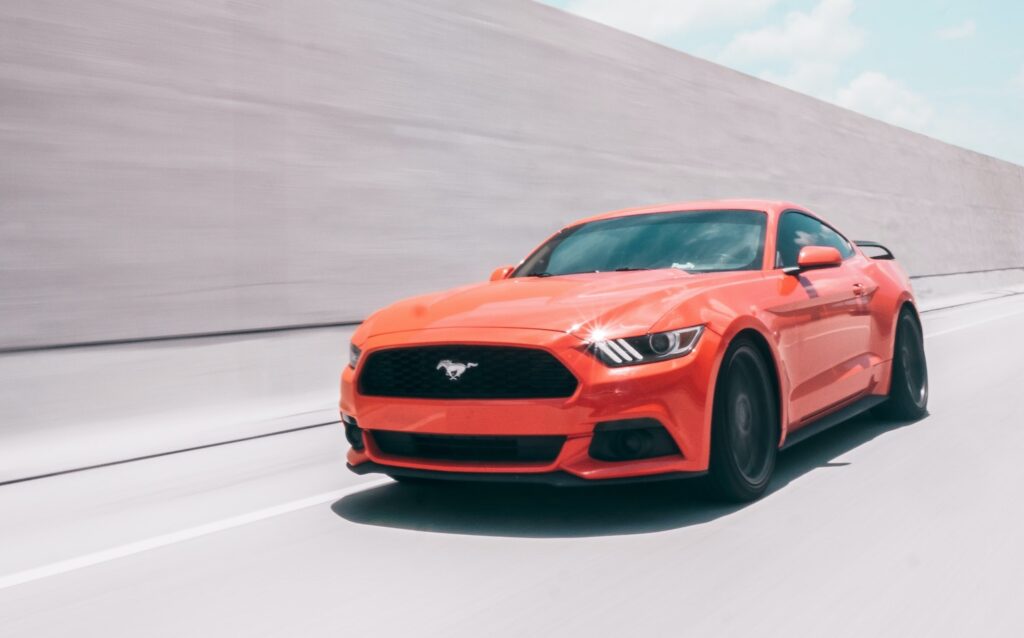 how many miles does a mustang last