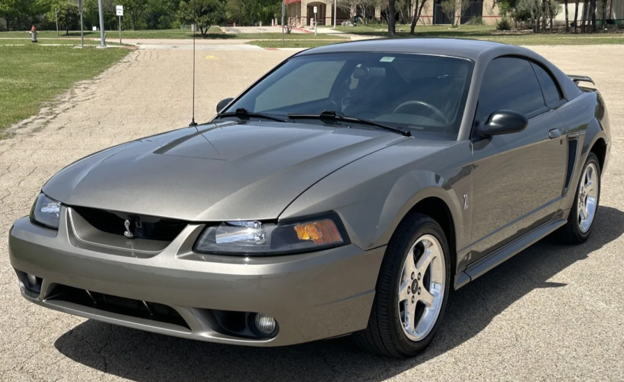 2001 ford mustang cobra specs