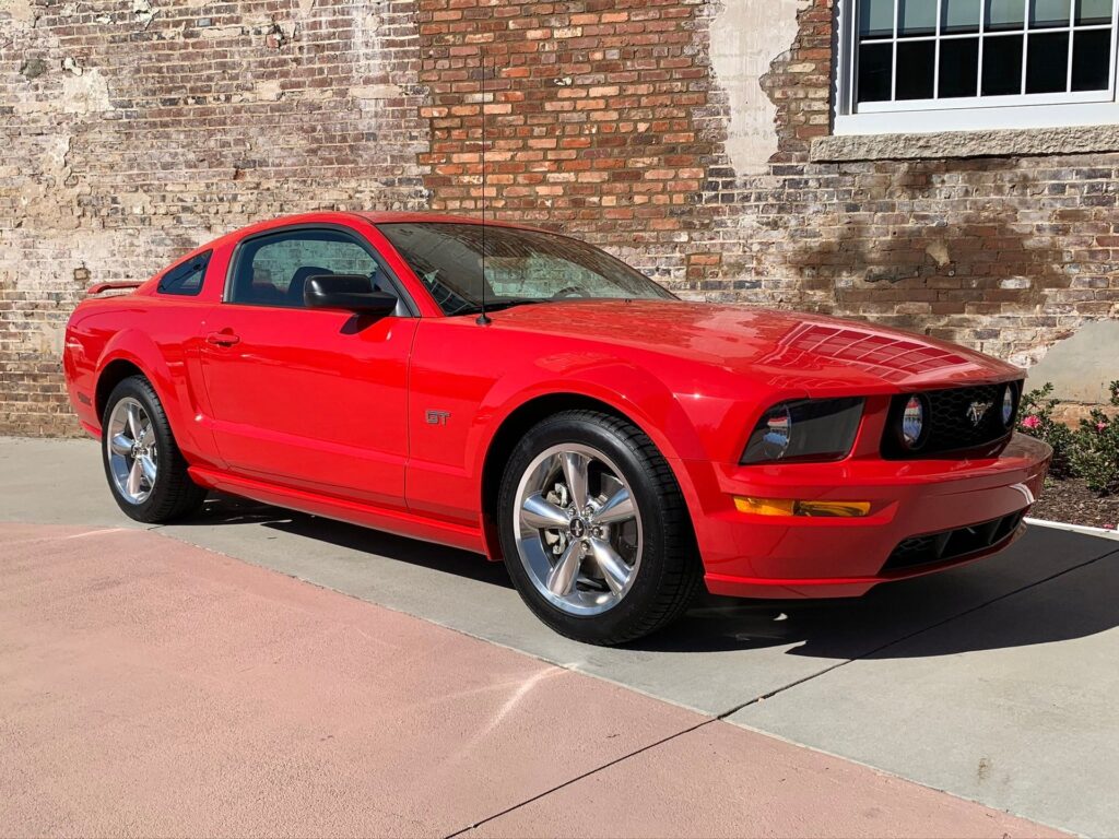 2006 Ford Mustang GT Specs