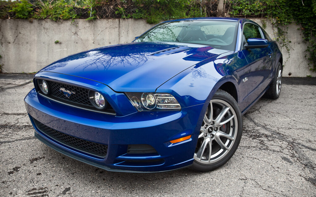 2013 ford mustang v6 specification